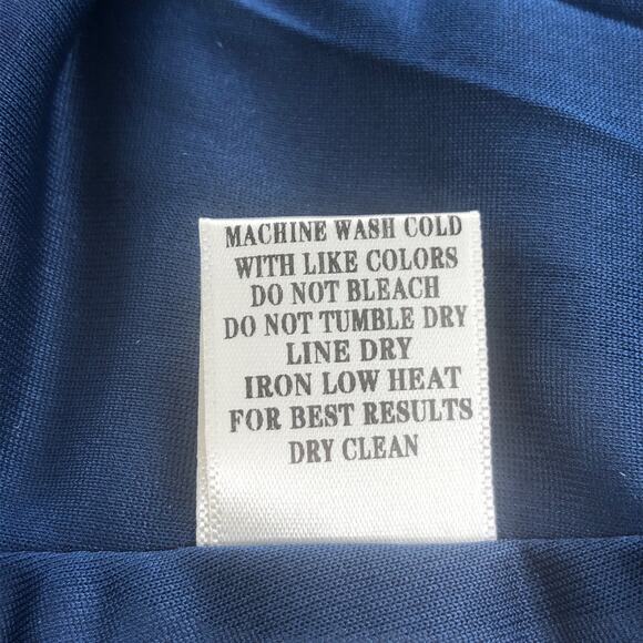 Loveriche Navy Mix Floral Velvet Dress - Size Medium - Picture 11 of 13